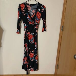 Ups & downs floral wrap dress size small